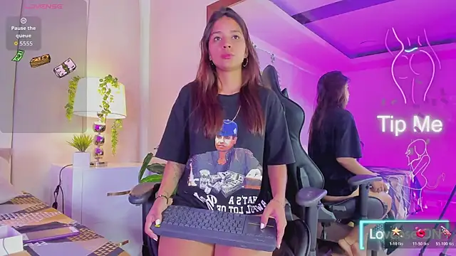 mia rousse25 online show from March 2026 04:24:02 PM