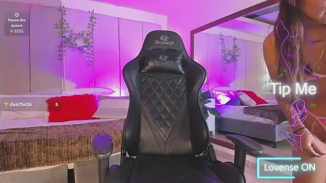 mia rousse25 online show from February 2026 02:26:01 PM