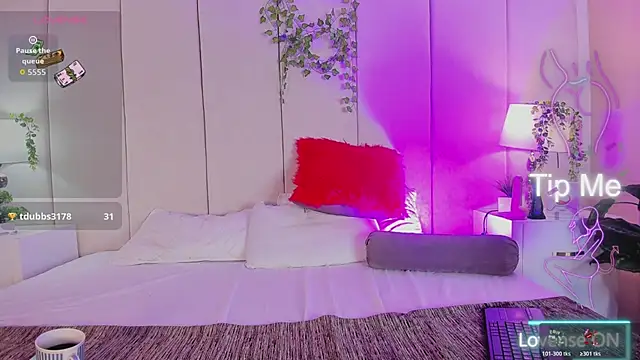 mia rousse25 online show from February 2026 02:57:02 PM