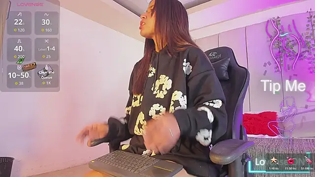 mia rousse25 online show from February 2026 04:40:01 PM