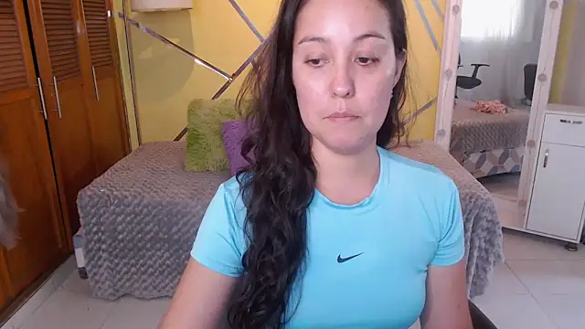 shirleyrojas online show from October 2025 07:57:02 PM