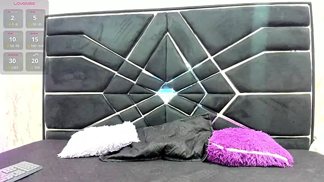 Snapshot of LITTLESUSSYY_ chatting on September 2025 11:47:02 AM LITTLESUSSYY online show from September 2025 11:47:02 AM