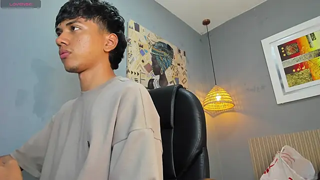 markbowie online show from December 2025 08:04:02 PM