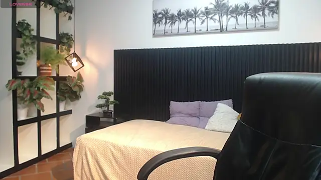 markbowie online show from December 2025 09:06:02 PM