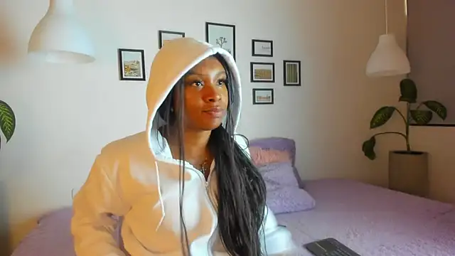 Coco joness online show from November 2025 07:51:01 PM