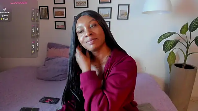 Coco joness online show from November 2025 08:03:01 PM