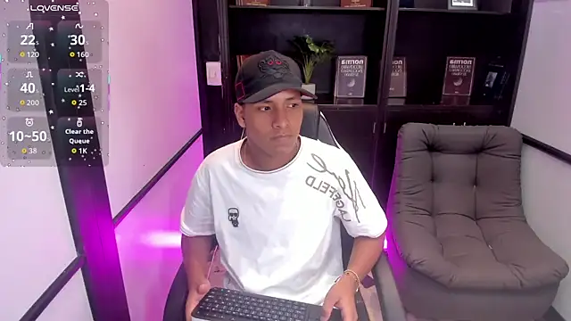 IsaacBlack  online show from October 2025 09:08:01 AM