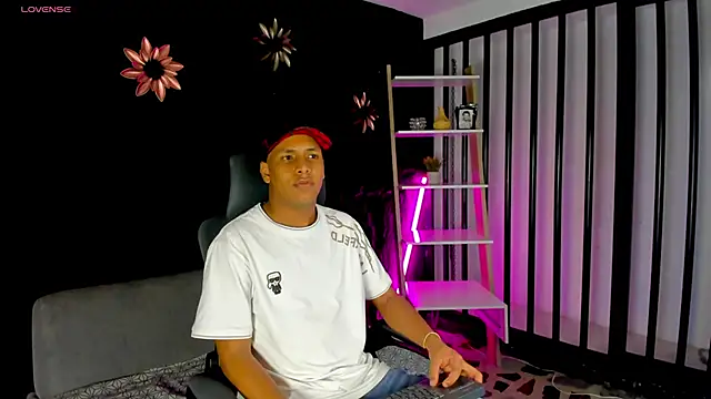 IsaacBlack  online show from October 2025 05:05:02 AM