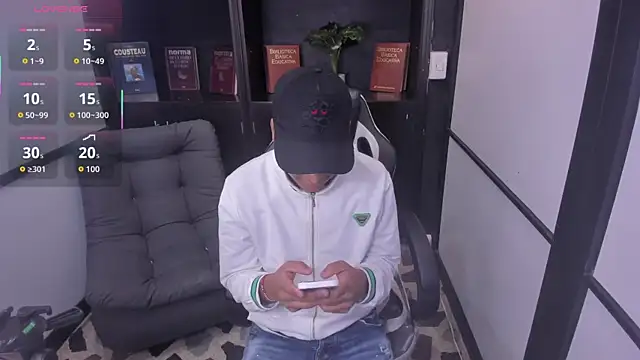 IsaacBlack  online show from October 2025 04:02:02 AM