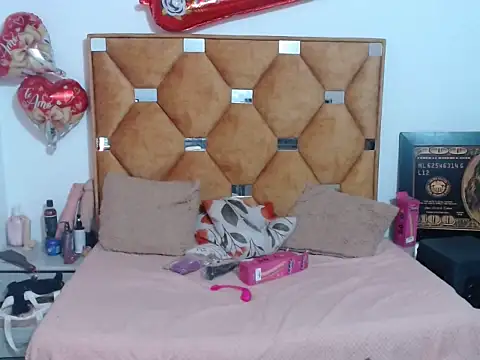 CATTALINAHOT online show from April 2026 03:19:01 AM