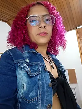 CATTALINAHOT online show from April 2026 04:59:01 AM