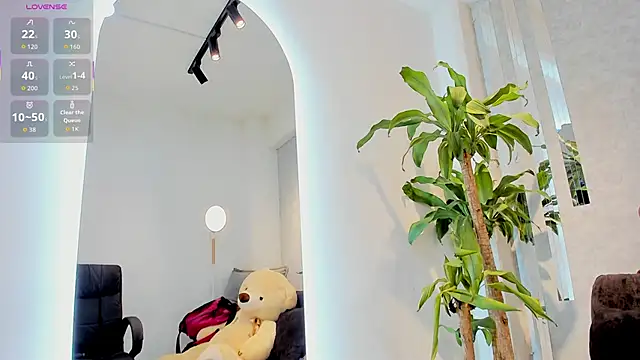 lily cash1 online show from March 2026 11:32:02 AM