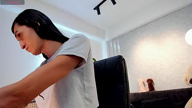 lily cash1 online show from February 2026 01:55:01 PM