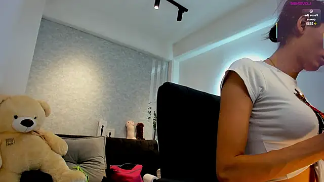 lily cash1 online show from March 2026 11:20:01 AM