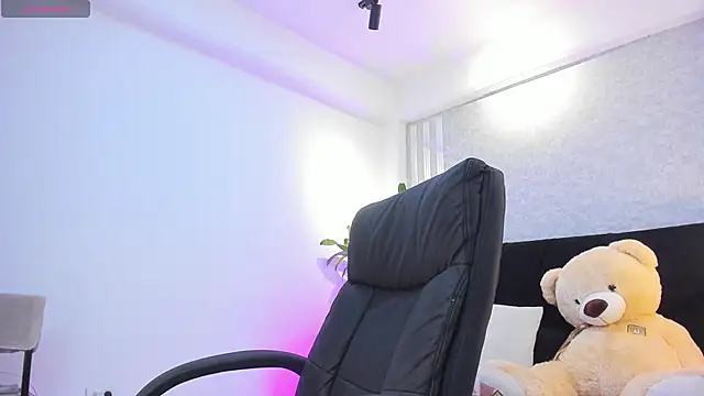 Snapshot of lily_cash1 chatting on November 2025 02:17:01 PM lily cash1 online show from November 2025 02:17:01 PM