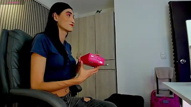 Snapshot of lily_cash1 chatting on November 2025 07:08:02 PM lily cash1 online show from November 2025 07:08:02 PM