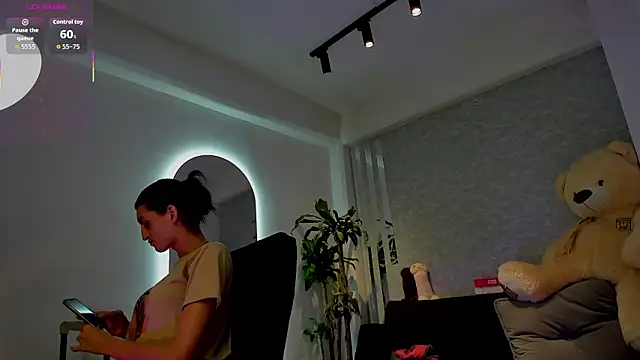 lily cash1 online show from April 2026 07:58:02 PM