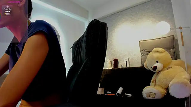 lily cash1 online show from March 2026 12:09:01 PM