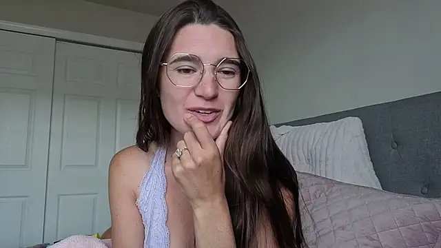 bambifarrina online show from June 2026 06:30:02 PM