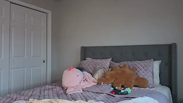 Snapshot of bambifarrina chatting on October 2025 10:43:02 PM bambifarrina online show from October 2025 10:43:02 PM