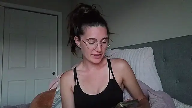 bambifarrina online show from June 2026 01:33:01 AM