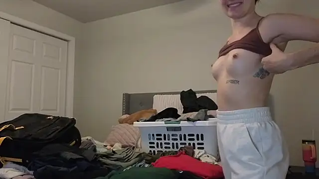 bambifarrina online show from February 2026 11:57:01 PM