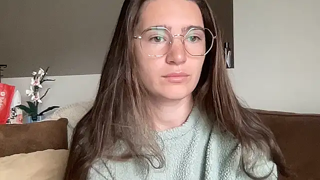 Snapshot of bambifarrina chatting on September 2025 03:12:02 PM bambifarrina online show from September 2025 03:12:02 PM