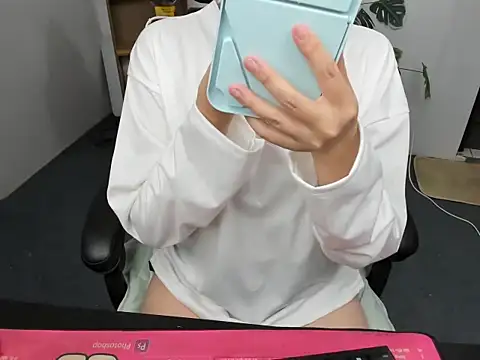 Snapshot of Xiao_cute chatting on December 2025 08:47:02 AM Xiao cute online show from December 2025 08:47:02 AM