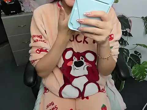 Snapshot of Xiao_cute chatting on November 2025 03:56:02 PM Xiao cute online show from November 2025 03:56:02 PM