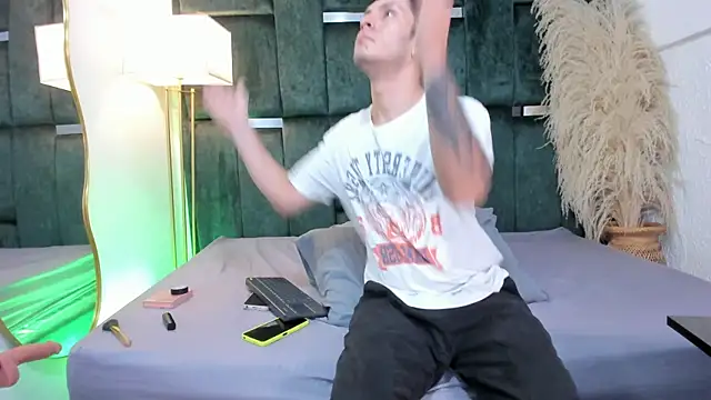 Charlotte Brian online show from October 2025 12:45:01 AM