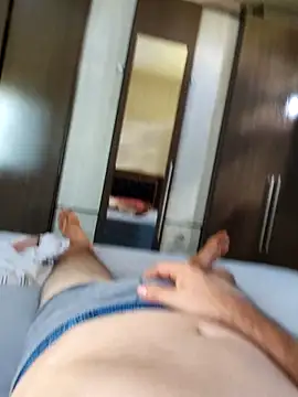 Gustavo198045 online show from January 2026 04:43:02 PM