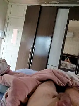 Gustavo198045 online show from February 2026 11:04:02 AM