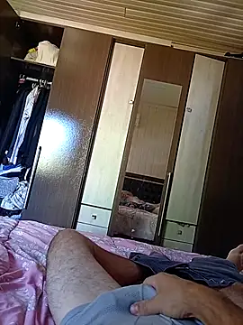 Gustavo198045 online show from March 2026 05:25:02 PM