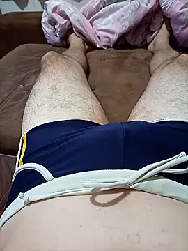 Gustavo198045 online show from April 2026 11:39:02 PM