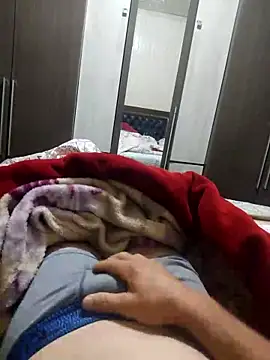 Snapshot of Gustavo198045 chatting on October 2025 03:17:02 AM Gustavo198045 online show from October 2025 03:17:02 AM