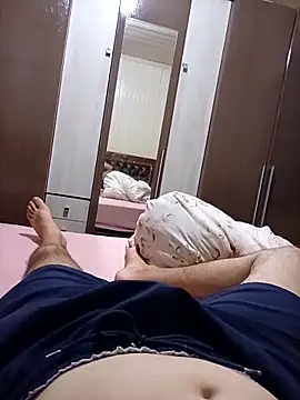 Gustavo198045 online show from February 2026 03:51:02 AM