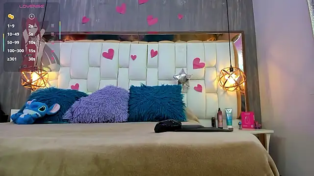 Foxxy Doll online show from March 2026 02:35:01 PM