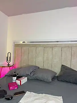 ZoeBarnett online show from December 2025 06:50:02 PM