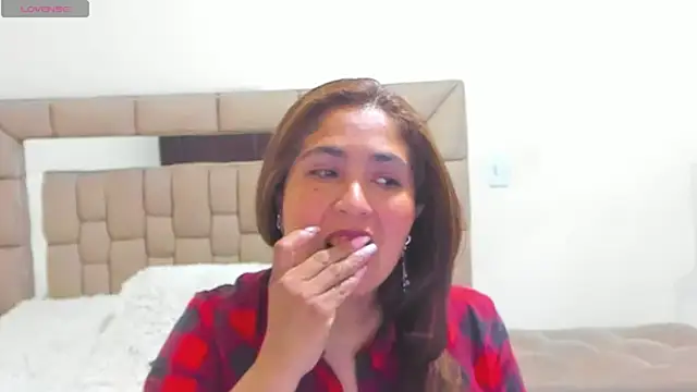 gabrielaponce11 online show from December 2025 12:15:02 AM