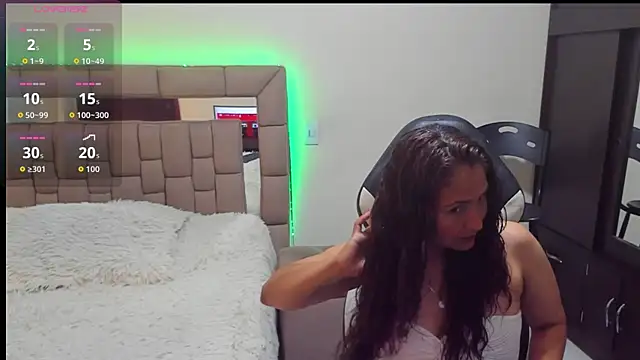 gabrielaponce11 online show from October 2025 11:37:01 PM