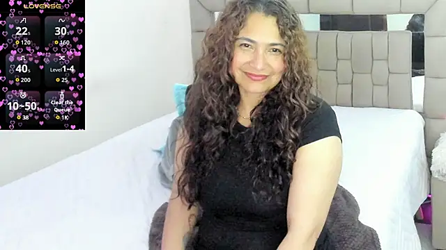 gabrielaponce11 online show from May 2026 03:32:01 AM