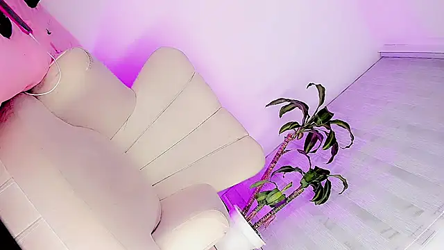 Eboney Hott online show from May 2026 03:51:01 PM