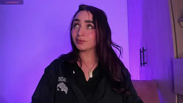 scarlett Collinss online show from November 2025 05:29:02 AM