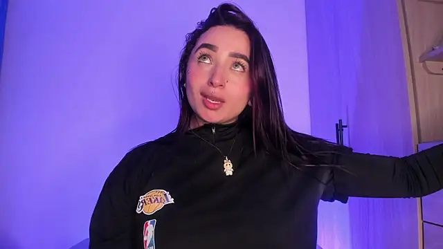 scarlett Collinss online show from November 2025 05:07:01 AM