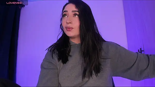 Snapshot of scarlett_Collinss chatting on April 2026 01:26:01 PM scarlett Collinss online show from April 2026 01:26:01 PM