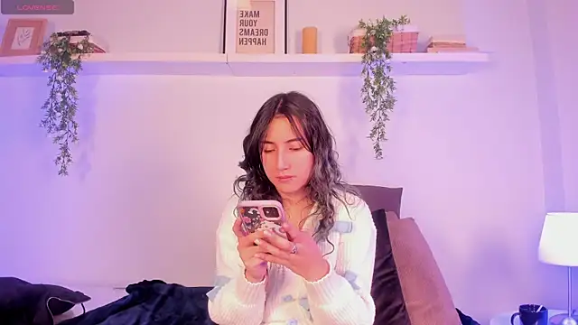 Vampgyal online show from October 2025 08:41:02 PM