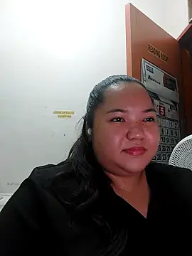 LianaCruzado online show from May 2026 12:53:02 PM