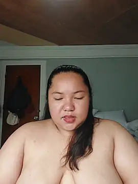 LianaCruzado online show from May 2026 02:28:02 AM