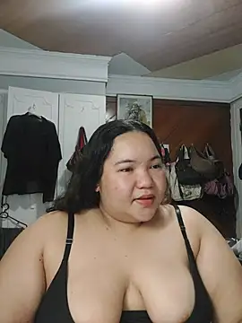 Snapshot of LianaCruzado chatting on June 2026 02:50:02 PM LianaCruzado online show from June 2026 02:50:02 PM