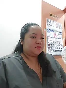 LianaCruzado online show from May 2026 01:51:02 PM